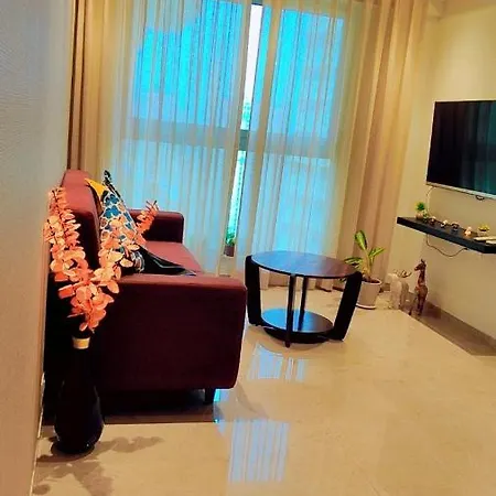 Trendy1Br+Smart Kitchen +Living Room+1.5 Toilets
